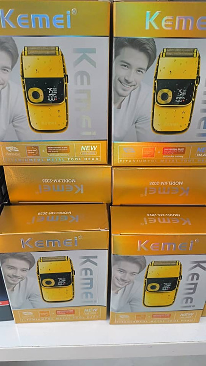 ماشین اصلاح کیمی مدل KM-2028 با تکنولوژی برش مستقیم و ضد آب